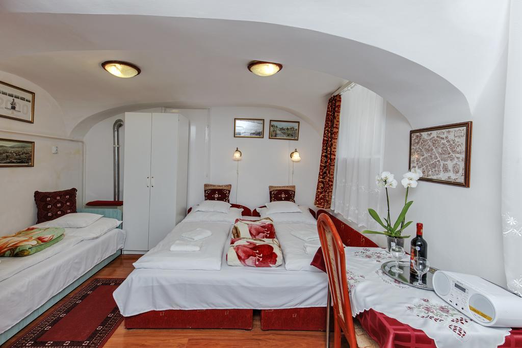 Barokk Vendégház Eger Extérieur photo